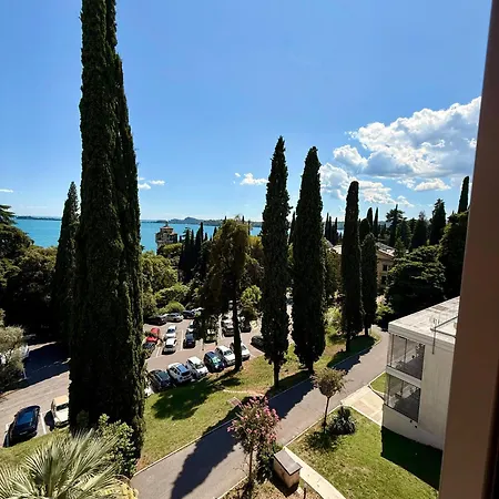 Host4u - Relais Alba Beautiful Loft In Gardone Riviera, Of Garda