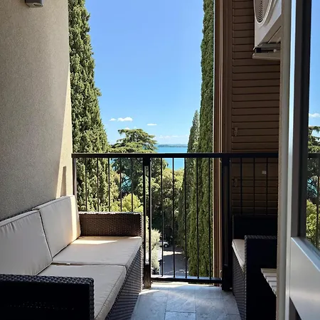 Host4u - Relais Alba Beautiful Loft In Gardone Riviera, Of Garda Daire Gardone Riviera